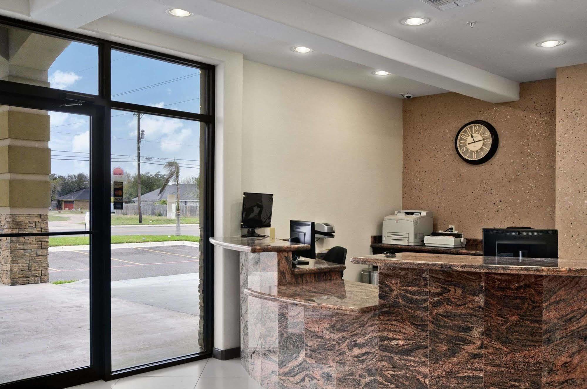 Travelodge Pharr McAllen Exterior photo