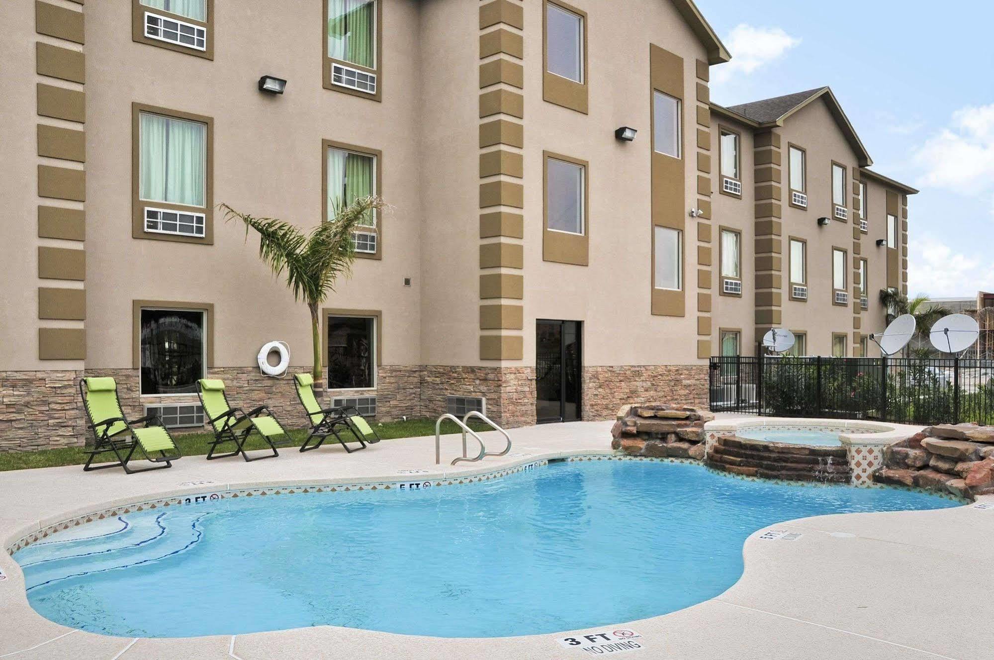 Travelodge Pharr McAllen Exterior photo